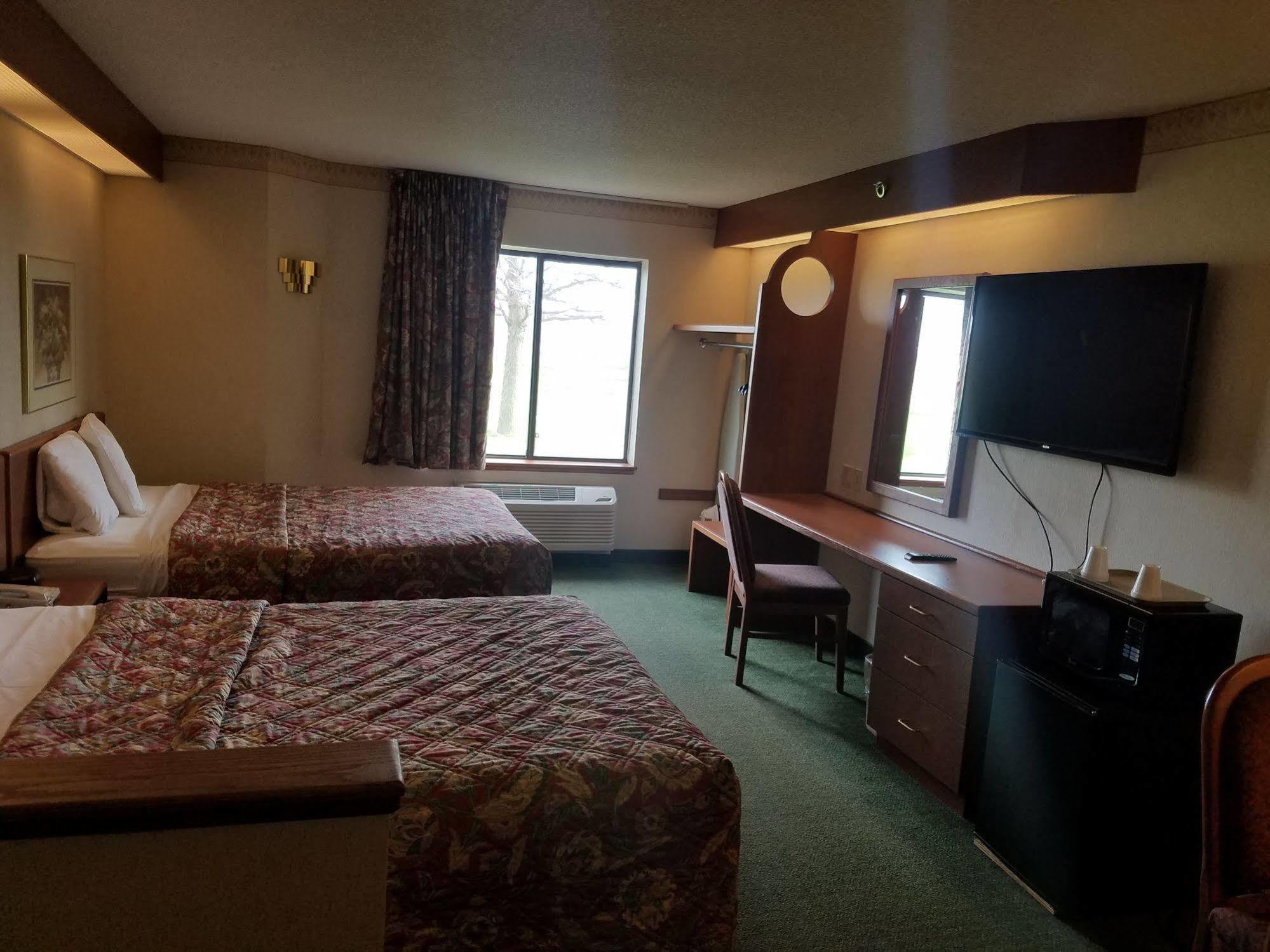 Syracuse Inn And Suites Zewnętrze zdjęcie
